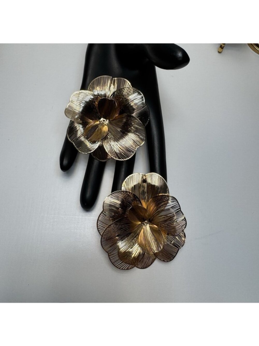 Zara Large Gold Tone Metal Flower Statement Earrings Pierced - Picture 5 of 9